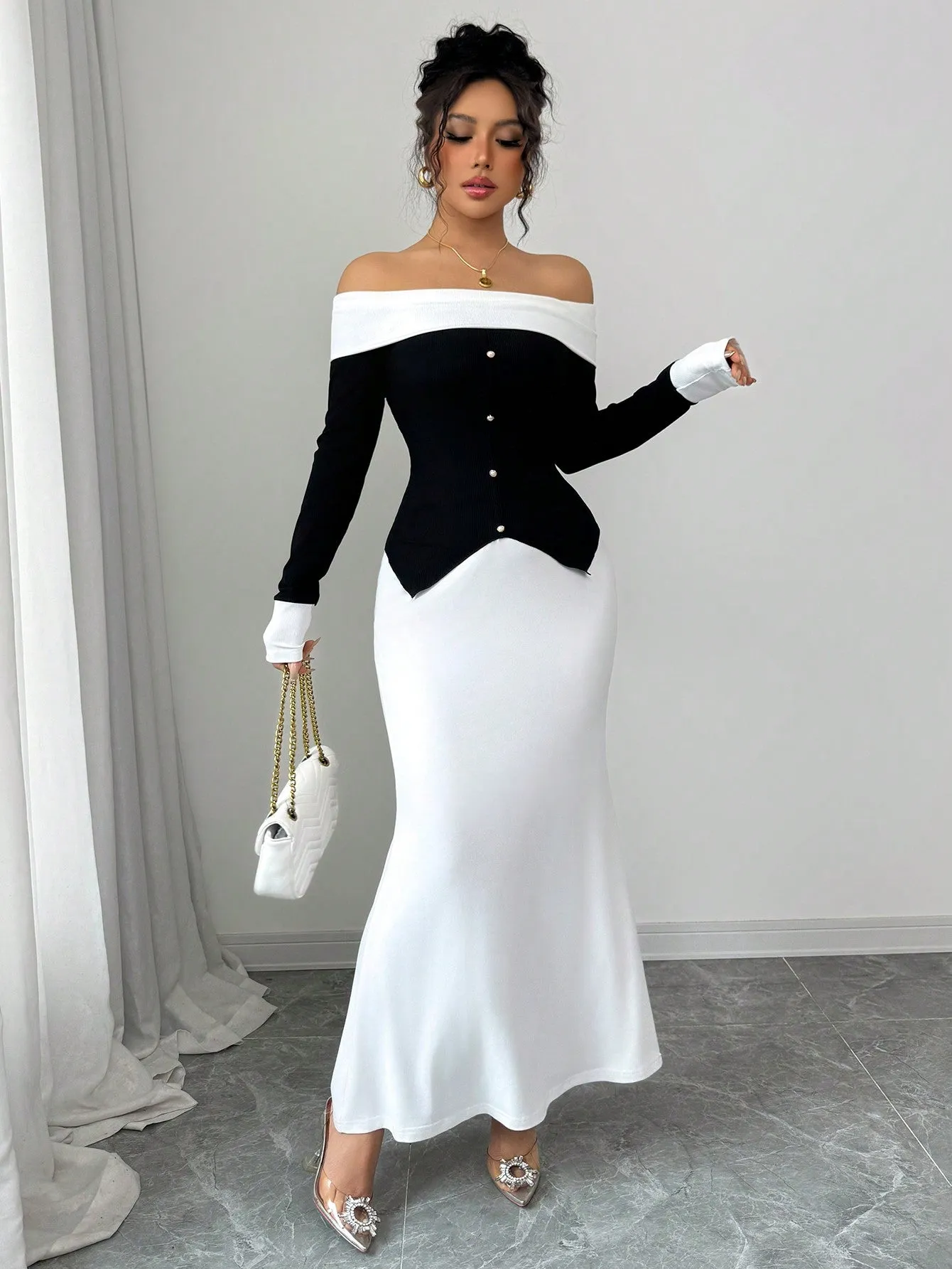 2pcs Women's Black And White Contrast Color Block Design Elegant Off Shoulder Long Sleeve Knit Sweater Top And Fitted Solid Color Mini Skirt Set, Spring/Autumn