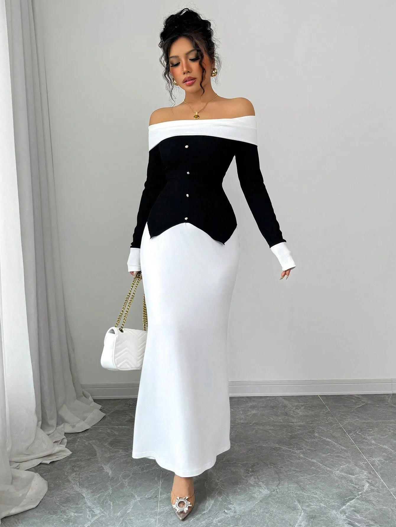 2pcs Women's Black And White Contrast Color Block Design Elegant Off Shoulder Long Sleeve Knit Sweater Top And Fitted Solid Color Mini Skirt Set, Spring/Autumn