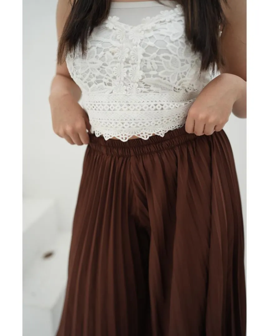 Brunette Pleated Trousers - Brown Crepe