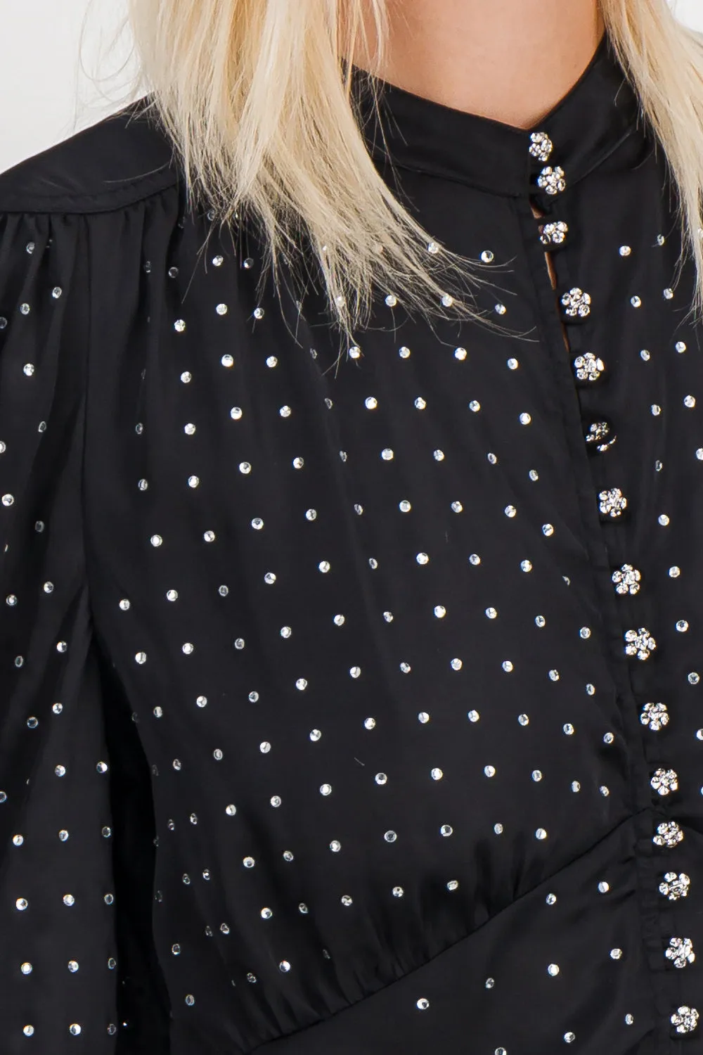 Light satin blouse with cristaux and cristal buttons