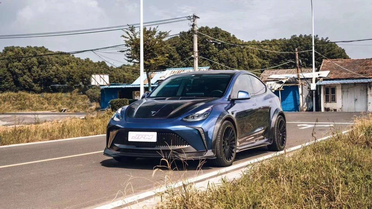 Robot Craftsman "STARSHIP" Side Skirts for Tesla Model Y Performance AWD Long Range RWD PP