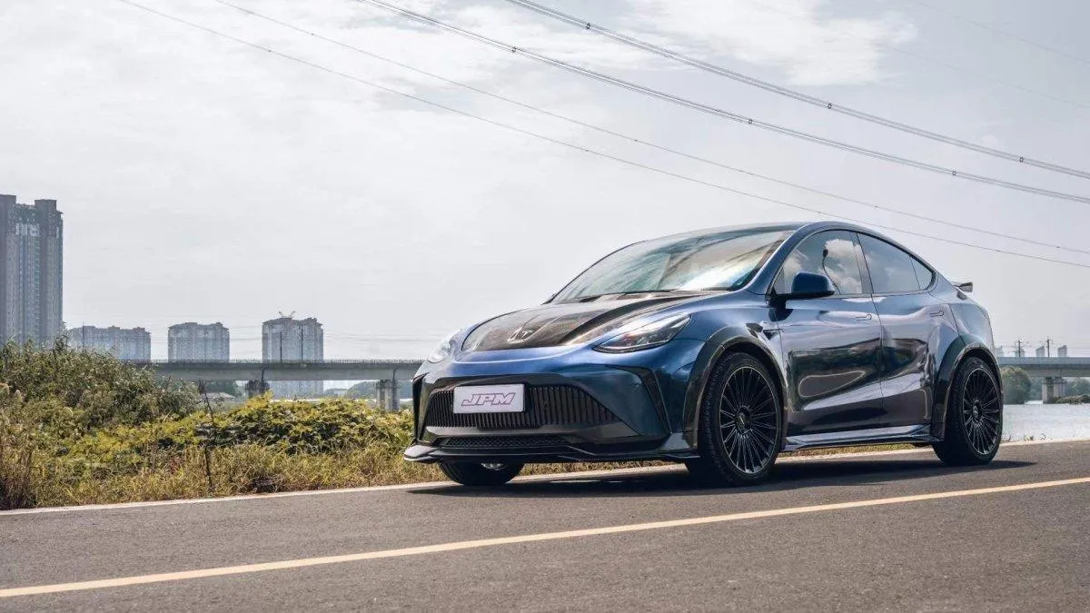 Robot Craftsman "STARSHIP" Side Skirts for Tesla Model Y Performance AWD Long Range RWD PP