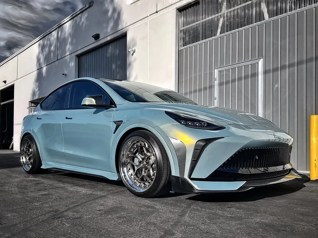 Robot Craftsman "STARSHIP" Side Skirts for Tesla Model Y Performance AWD Long Range RWD PP