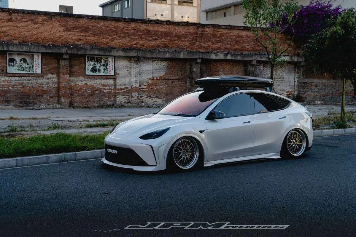 Robot Craftsman "STARSHIP" Side Skirts for Tesla Model Y Performance AWD Long Range RWD PP