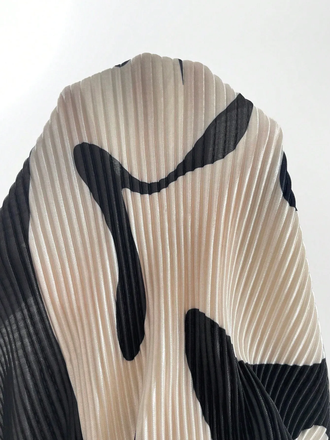Solid Tee & Graphic Print Skirt